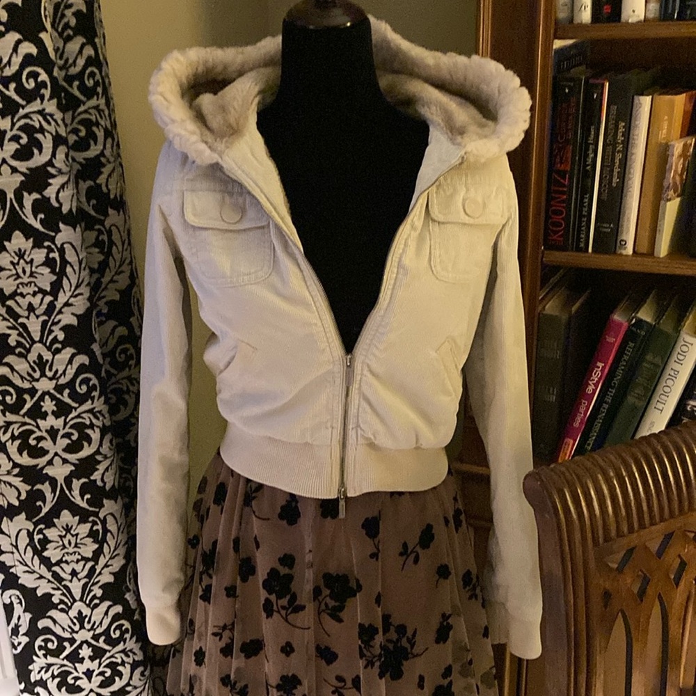 Abercrombie East Coast Cropped Corduroy Bomber style jacket Size XL